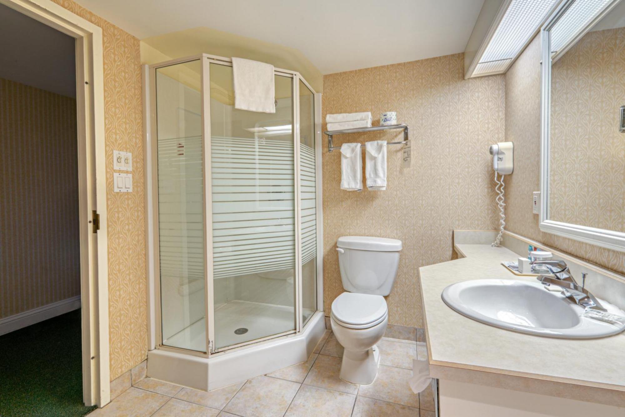 גרימסבי The Casablanca Hotel מראה חיצוני תמונה