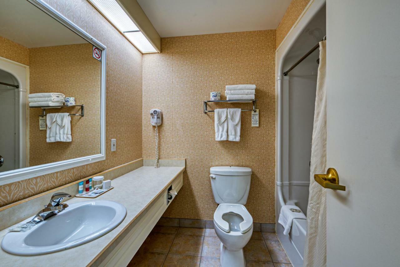 גרימסבי The Casablanca Hotel מראה חיצוני תמונה